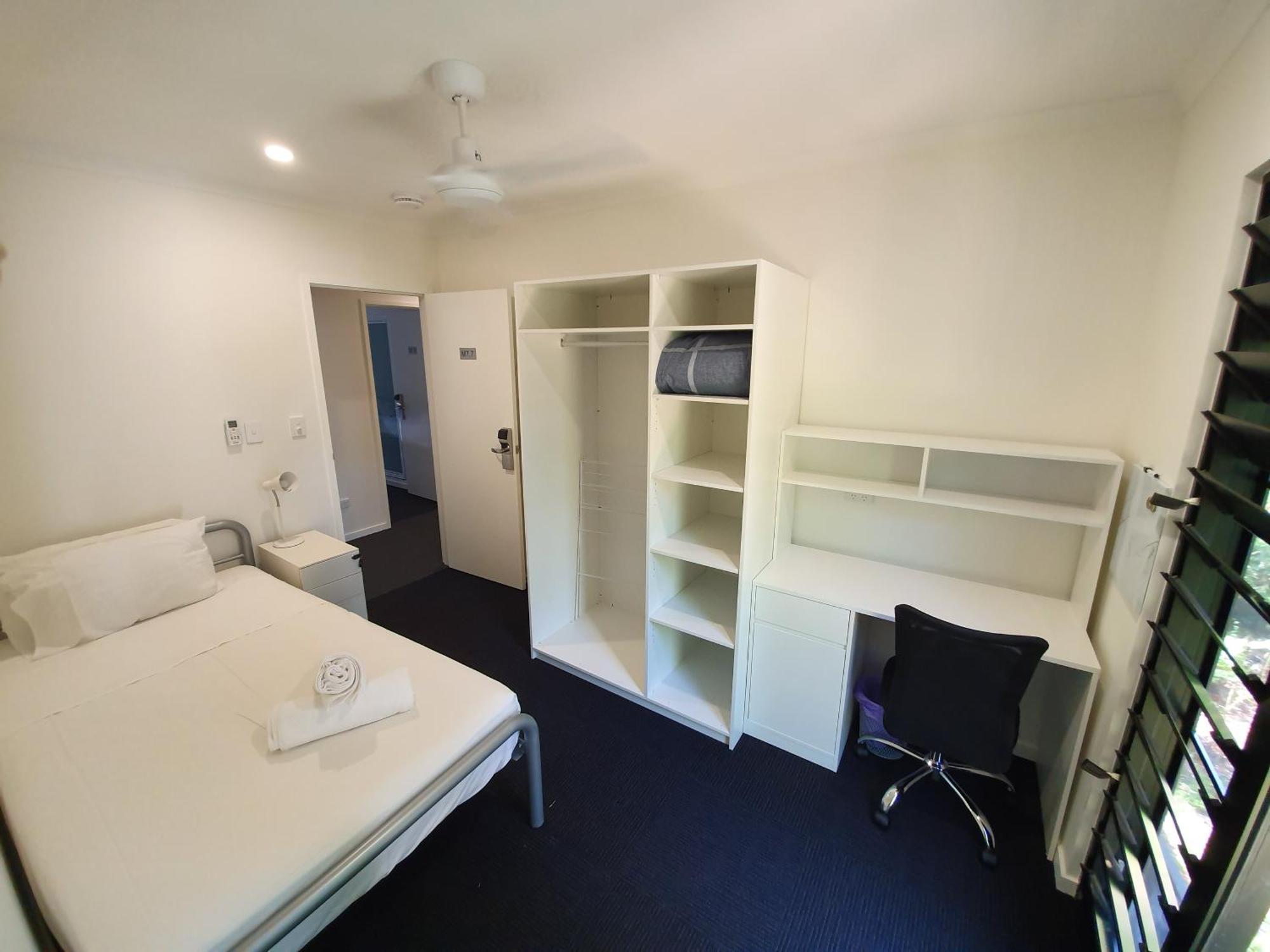 Mihaven Shared Living - Pembroke St Hostel Cairns Ngoại thất bức ảnh